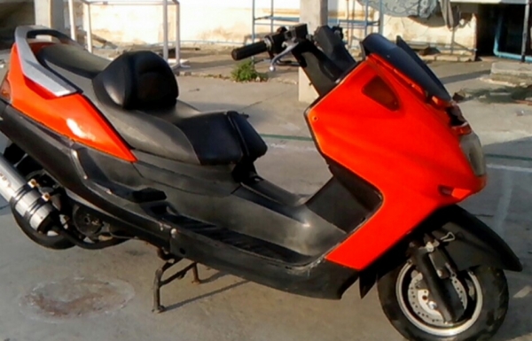 ขายYamaha majesty125ถูกเวอร์8900ครับสนใจ0853647170