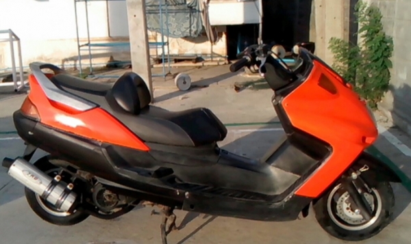 ขายYamaha majesty125ถูกเวอร์8900ครับสนใจ0853647170