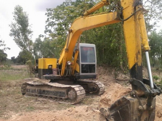 ขายเทลเล่อร์หัวยาว10ล้อ1เพลาพร้อมรถแบคโฮKOMUTSU120รุ่น2 พร้อมใช้งานครับ