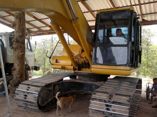ขายด่วน  รถแบคโฮ  KOMATSU   200 รุ่น 6  สวยเดิมๆ  พร้อมใช้งาน  แอร์ ไฟฟ้าครบ