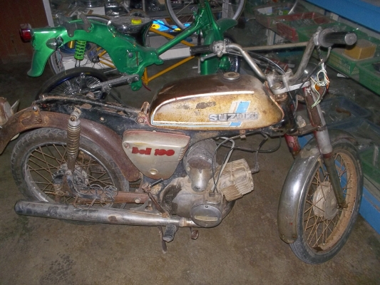 ขอขายA100 เก่าๆๆสักคันno BooK ราคา4500 บาท