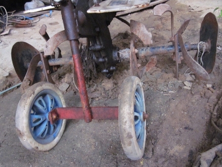 ขาย--เครื่องพรวนดิน MITSUBISHI: MM220 มือสองญี่ปุ่น ขนาดกระทัดรัด เพียง 8,500 บาท ขาย--เครื่องพรวนดิน MITSUBISHI: MM220 มือสองญี่ปุ่น ขนาดกระทัดรัด เพียง 8,500 บาท