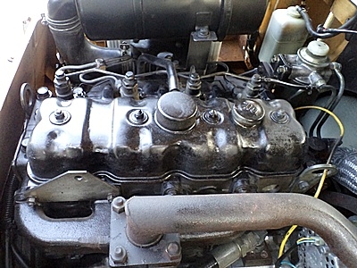 ขายรถยก 2 ตัน  เครื่องดีเซล กระบอกคู่ เสาสูง 3 เมตร  พวงมาลัยเพาเว่อร์  สีเดิมจากนอก นำเข้าจากญี่ปุ่น ใช้งานได้ทันที