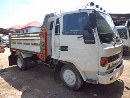 ขายรถ6ล้อดั้มอีซูซุร็อก เครื่อง175แรง สภาพสวยๆพร้อมใช้งานคับ