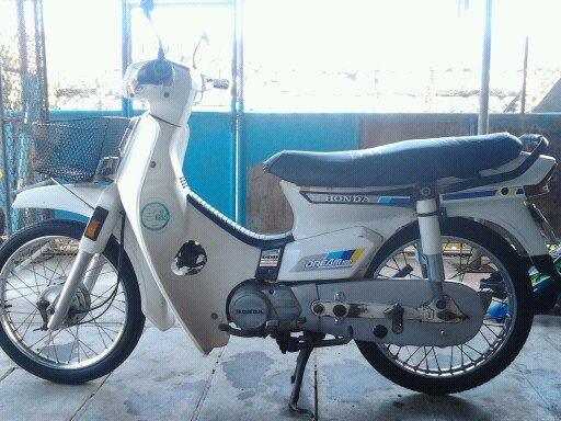 ดรีมคุรุสภา เดิมสวย สภาพดี เครื่องดีจัด พรัอมใช้ ทะเบียนพร้อมโอน