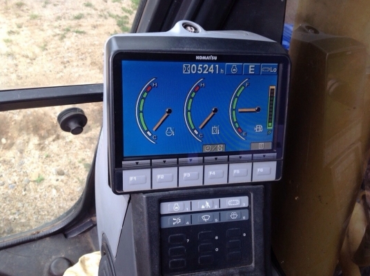 ขายด่วน KOMATSU PC 200-8 ไมล์ ชม.5241 สภาพสวย พร้อมใช้งาน ขายด่วน KOMATSU PC 200-8 ไมล์ ชม.5241 สภาพสวย พร้อมใช้งาน
