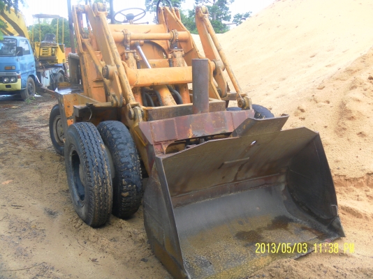 รถตักtcm sd22 เก่านอกพร้อมใช้งาน