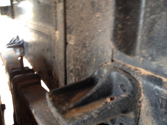 รถฮีโน่ 6 ล้อดั้ม 168 แรงม้า   สนใจติดต่อ 081 - 6079515