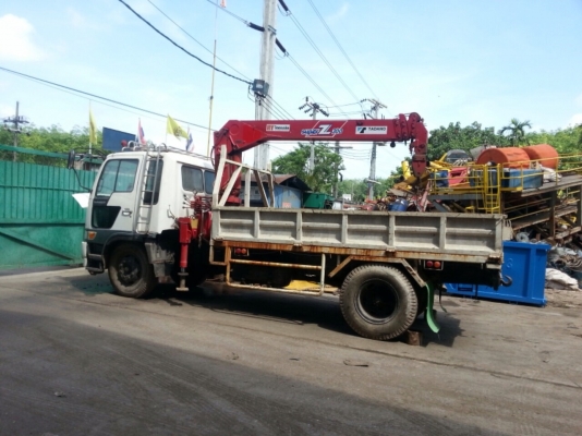 รถฮีโน่ 6 ล้อ ติดเครน 3.5 ตัน 130 แรงม้า  สนใจติดต่อ 081 - 6079515