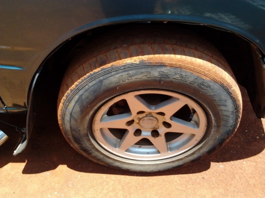 ***ขายแล้วครับขอบคุณ Truck2hand ขาย ขาย กระบะแค็ป มังกรทอง 2.5 "แป๊ะยิ้ม" ปี39/96 เครื่องมังกรทอง2.5ไดเร็กฯ 90HP แห้งๆ แรงดี ประหยัดจริง ช่วงล่างแน่น คัสซีสวย ไม่ผุไม่ดาม หน้า-หลังเดิมๆ สีมีเก็บมาแต่บาง ภายในดี มีตำหนิ มือจับประตูซ้ายนิดหน่อย คอ