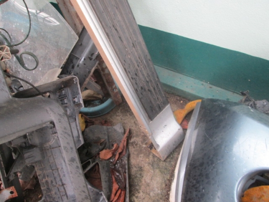 ขา่ย บันไดเสริม Dmax 4 ประตู 1ข้าง