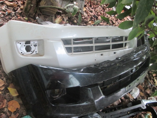 ขาย กันชนหน้า Dmax All new / Vcross ตัวสูง มือ 2 ขาย กันชนหน้า Dmax All new / Vcross ตัวสูง มือ 2