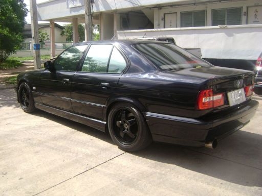 ขาย BMW E34 1JZ+LPG ชุดแต่ง AC รอบคัน ไฟวงแหวนครับ ด่วนๆ