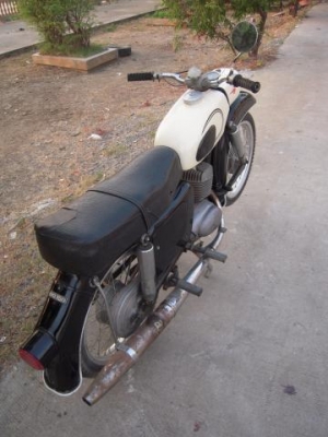 ขายครับMZ es150มีเล่มทะเบียนสภาพตามรูปครับขาย49000สนใจ0853647170