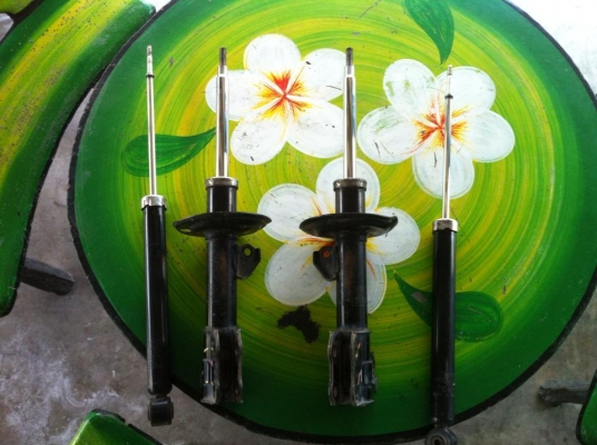 โช๊ค new vios หน้า หลัง