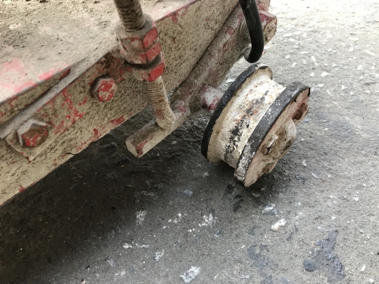 ขายเครื่องขัดหินขัด พร้อมมอเตอร์ 3HP. 220V ไฟบ้าน สภาพดี พร้อมใช้งาน มีล้อสึก 1ข้าง