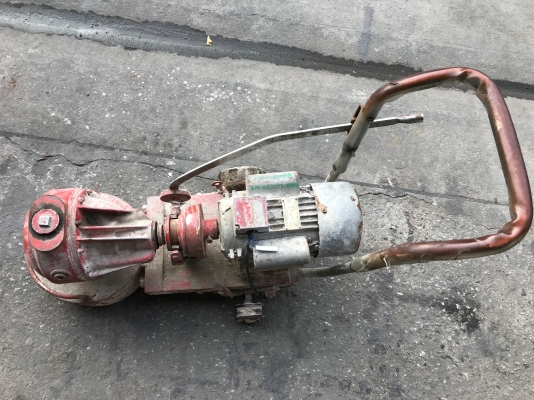 ขายเครื่องขัดหินขัด พร้อมมอเตอร์ 3HP. 220V ไฟบ้าน สภาพดี พร้อมใช้งาน มีล้อสึก 1ข้าง