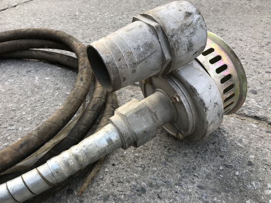 ( เหลือ 1 ชุดครับ )ขายปั๊มแช่ สายอ่อน ขนาดท่อ 3นิ้ว สภาพสวยมากใช้งานมาน้อย พร้อมใช้งาน มี 2เส้น ราคาเส้นละ 1,500 บาท