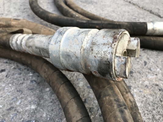 ( เหลือ 1 ชุดครับ )ขายปั๊มแช่ สายอ่อน ขนาดท่อ 3นิ้ว สภาพสวยมากใช้งานมาน้อย พร้อมใช้งาน มี 2เส้น ราคาเส้นละ 1,500 บาท