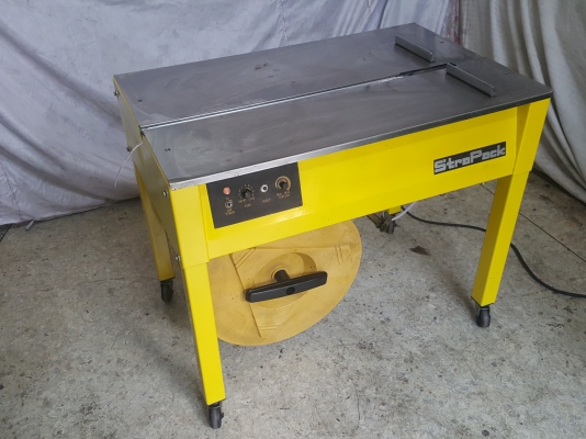 ขายเครื่องรัดกล่องกึ่งอัตโนมัติญี่ปุ่นStra Pack.