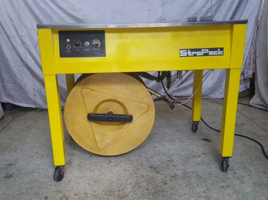 ขายเครื่องรัดกล่องกึ่งอัตโนมัติญี่ปุ่นStra Pack.