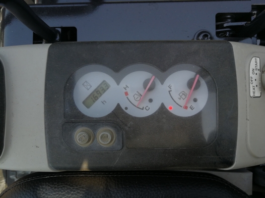 มาใหม่ ถึงไทยแล้วคับ KOMATSU PC 30MR-2 จากญี่ปุ่น สวยมาก โทร.090-986-2521 อ๊อบ