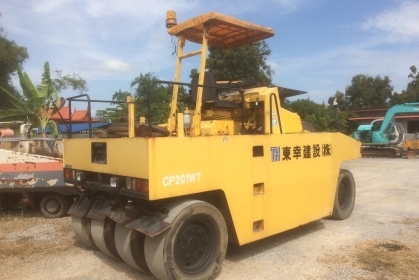 ขาย DYNAPAC 7ล้อ CP201WT นำเข้าจากญี่ปุ่น โทร.090-986-2521 อ๊อบ