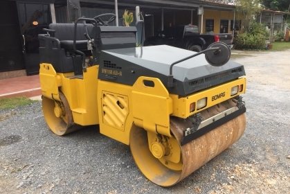 ขาย BOMAG BW115AD-2 นำเข้าจากญี่ปุ่น โทร.090-986-2521 อ๊อบ