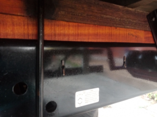 ISUZU FRR 210 แรง ยาว 6.5 เมตร ปรับสภาพพร้อมใช้งาน ISUZU FRR 210 แรง ยาว 6.5 เมตร ปรับสภาพพร้อมใช้งาน