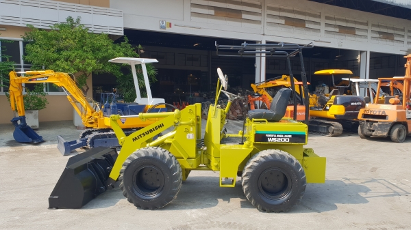 ขาย รถตัก MITSUBISHI รุ่น WS200 มือสองญี่ปุ่น ตักได้ ครึ่งคิว สองเพลา เอวอ่อน สวยพร้อมใช้งาน มือถือ 0818753444