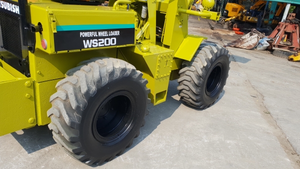 ขาย รถตัก MITSUBISHI รุ่น WS200 มือสองญี่ปุ่น ตักได้ ครึ่งคิว สองเพลา เอวอ่อน สวยพร้อมใช้งาน มือถือ 0818753444