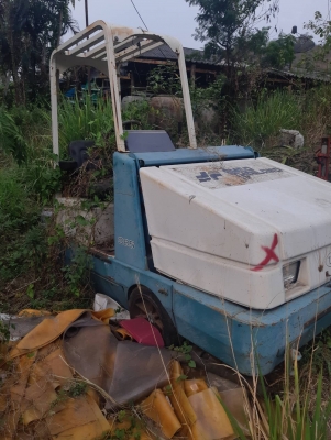 รถดูดฝุ่น เครื่องติดใช้งานได้ แต่สายไฮดรอลิคแตก ต้องซ่อม ราคา 60,000 บาท