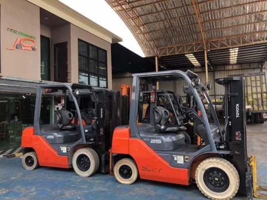 ขายรถฟอร์คลิฟท์นำเข้าจากญี่ปุ่น Toyota 8FD25