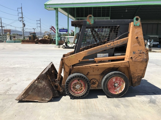 รถตัก CASE skid loader รุ่น 1840 รถนำเข้าขายถูก ๆ ครับ