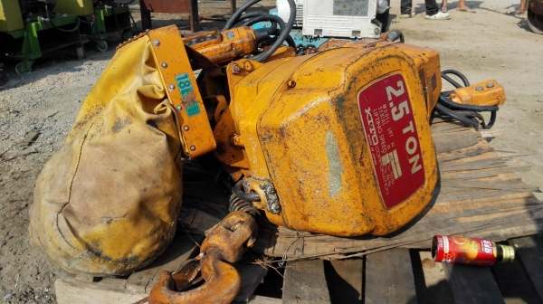 รอกโซ่ไฟฟ้าญี่ปุ่น KITO JAPAN 2.5 t โซ่ยาวประมาน 5-6 m ระบบไฟ 380V ขึ้นลงนุ่มนวลสวยพร้อมใช้ รอกโซ่ไฟฟ้าญี่ปุ่น KITO JAPAN 2.5 t โซ่ยาวประมาน 5-6 m ระบบไฟ 380V ขึ้นลงนุ่มนวลสวยพร้อมใช้