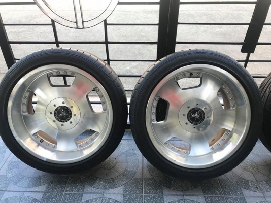 ขายล้อแม็กขอบ18 ลายvip 4-5 รู 114  ติดต่อ 094-481-2229