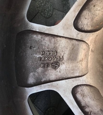 ขายล้อแม็กขอบ18 ลายvip 4-5 รู 114  ติดต่อ 094-481-2229