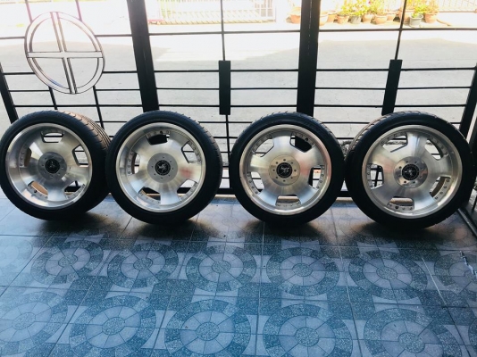 ขายล้อแม็กขอบ18 ลายvip 4-5 รู 114  ติดต่อ 094-481-2229