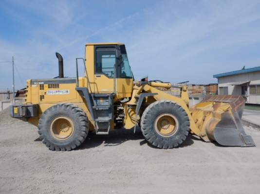 WA300-3 From JAPAN ราคาล้านกลางๆ สั่งได้ง่ายๆ รอของไม่นานครับ WA300-3 From JAPAN ราคาล้านกลางๆ สั่งได้ง่ายๆ รอของไม่นานครับ