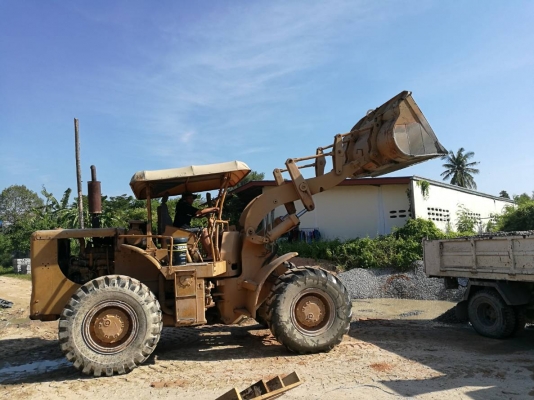 อาร์ ซี เอช โฟรคลิฟท์ ขาย  รถตักล้อยาง cat 950