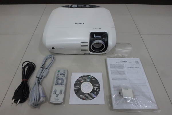 **ลดราคา**LCD โปรเจคเตอร์ CANON รุ่น LV-7280 ความสว่าง 2200 Ansi Lumens ความละเอียด 1024 x 768(XGA) 
