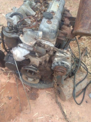 ขายเครื่องยนต์อีซูซุ 4BB 100 แรง ไม่มีเลข 096-6746747