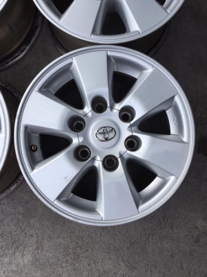 ล้อโตโยต้าขอบ15+น๊อตเดิม ชุด4วง4500บ.ไม่ซ่อม แตกร้าว สีเดิมสวยๆ สนใจโทร0879050181.ส่งได้ครับ