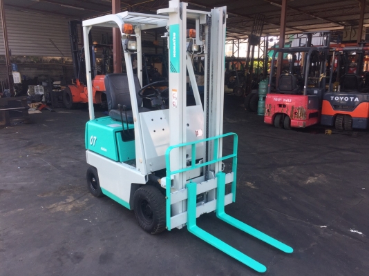 รถยกไฟฟ้าโคมัสสึนั่งขับ น้ำหนักยก 700 กิโล รถนอกนำเข้า