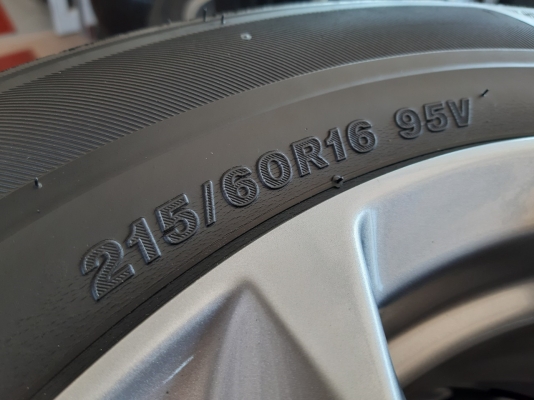 ล้อแม็กพร้อมยาง มาสด้า3 ขอบ16 5รู114.3