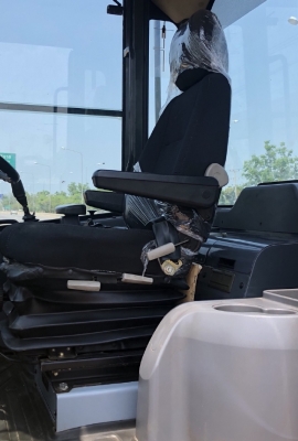 ขายรถตักล้อยาง KOMATSU WA320-5 นำเข้าเองจากญี่ปุ่น สภาพสวยพร้อมใช้ มีVDOการทำงานครับ ขายรถตักล้อยาง KOMATSU WA320-5 นำเข้าเองจากญี่ปุ่น สภาพสวยพร้อมใช้ มีVDOการทำงานครับ