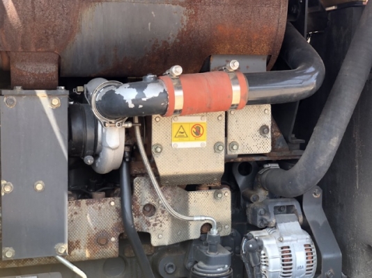 ขายรถตักล้อยาง KOMATSU WA320-5 นำเข้าเองจากญี่ปุ่น สภาพสวยพร้อมใช้ มีVDOการทำงานครับ ขายรถตักล้อยาง KOMATSU WA320-5 นำเข้าเองจากญี่ปุ่น สภาพสวยพร้อมใช้ มีVDOการทำงานครับ