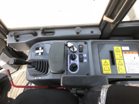 ขายรถตักล้อยาง KOMATSU WA320-5 นำเข้าเองจากญี่ปุ่น สภาพสวยพร้อมใช้ มีVDOการทำงานครับ ขายรถตักล้อยาง KOMATSU WA320-5 นำเข้าเองจากญี่ปุ่น สภาพสวยพร้อมใช้ มีVDOการทำงานครับ