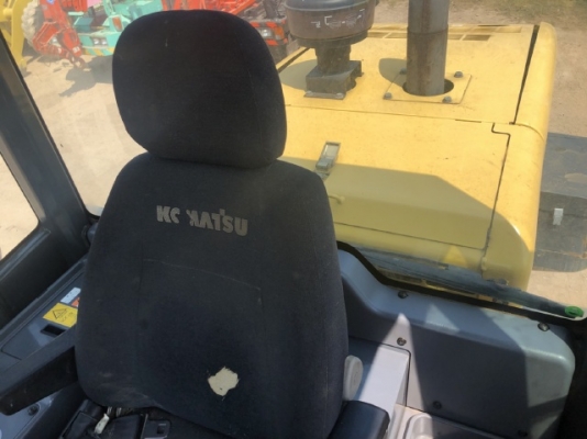 ขายรถตักล้อยาง KOMATSU WA320-5 นำเข้าเองจากญี่ปุ่น สภาพสวยพร้อมใช้ มีVDOการทำงานครับ ขายรถตักล้อยาง KOMATSU WA320-5 นำเข้าเองจากญี่ปุ่น สภาพสวยพร้อมใช้ มีVDOการทำงานครับ