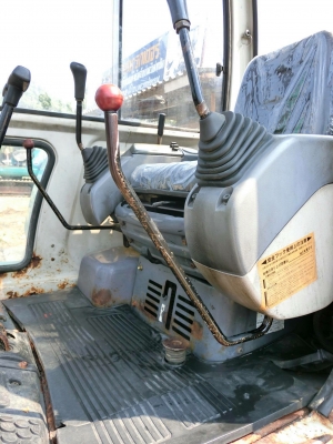 KOMATSU 40-7 ขนาดPC-40 <มีVDOให้ชม>รถเก่านอกมีเอกสารอินวอย☎️ติดต่อ 085-5632278 <ราคาต่อรองได้>